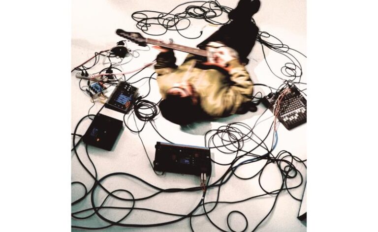 Chet Faker lança o álbum A Love For Strangers