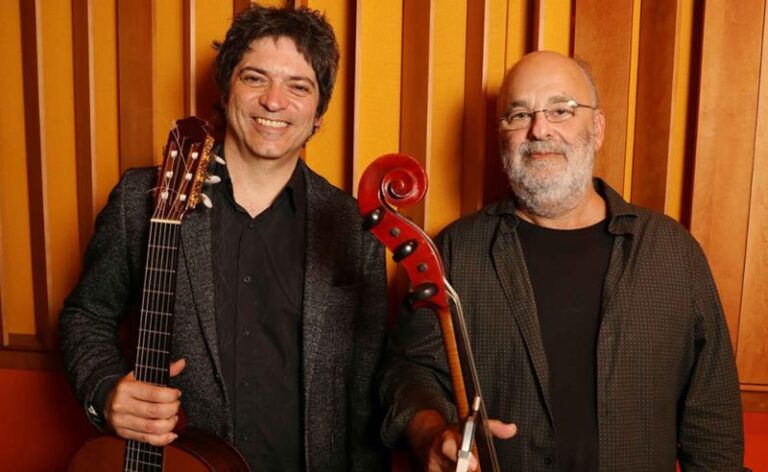 Jaques Morelenbaum, Fred Martins e Marcelo Costa fazem tributo a João Gilberto no Blue Note Rio, em Copacabana