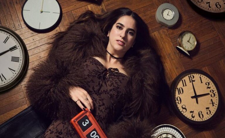 Ava Della Pietra, destaque do teen pop, reflete sobre términos em “3AM”