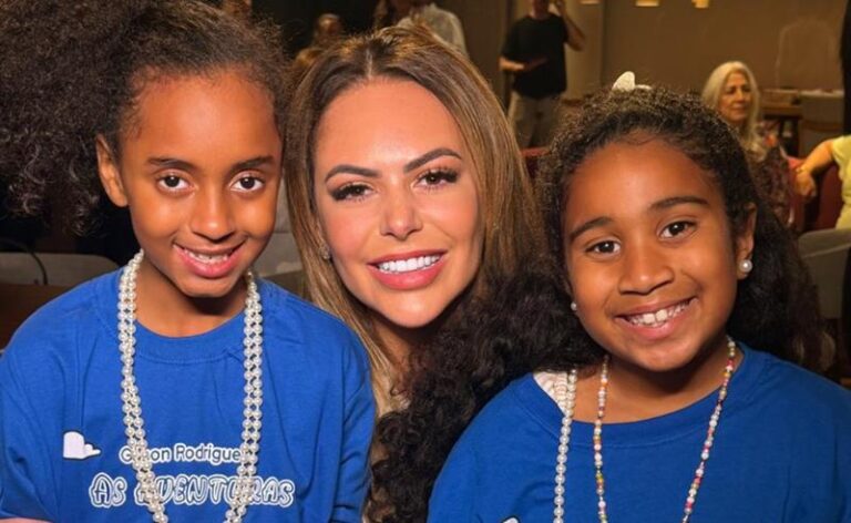 Regina Nunes participa de coquetel de lançamento de livros de Gilsinho em apoio à G10 Favelas