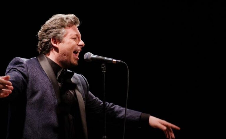 Felipe Menegat relança clássico de Frank Sinatra