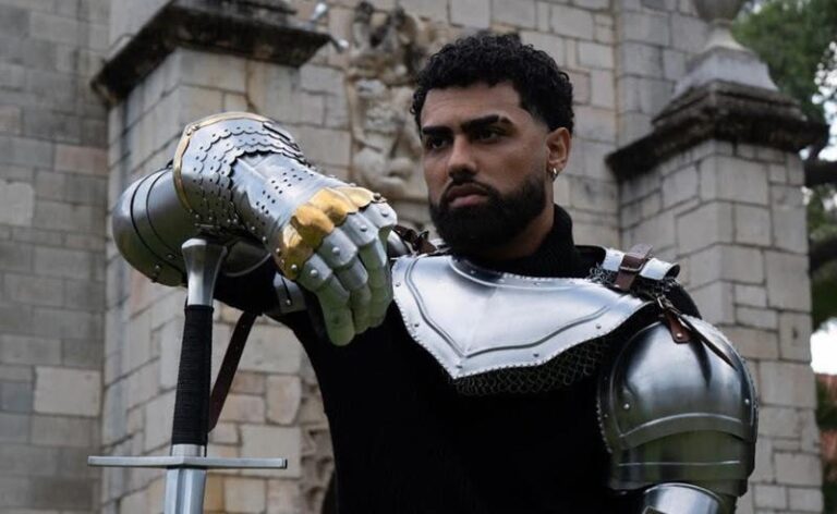 Jay Wheeler inicia nova era com o lançamento viral “De Lejitos”