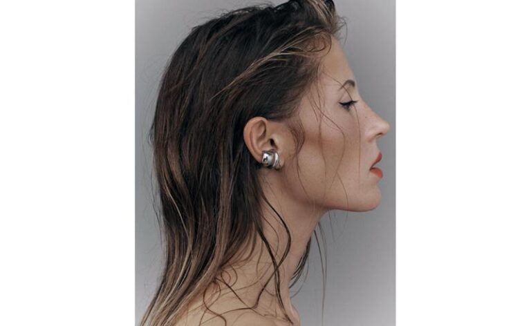 Charlotte de Witte apresenta seu novo EP ‘Amor’ reforçando sua ligação com o Brasil