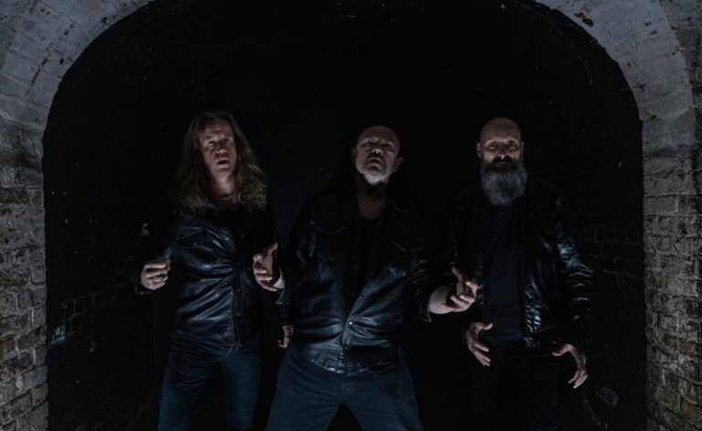 Venom lança novo álbum, “Into Oblivion”