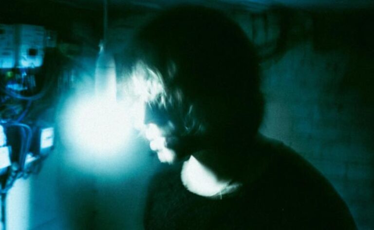 Daniel Avery lança Tremor (Deluxe Edition) e o novo single “Lazy Dreams”