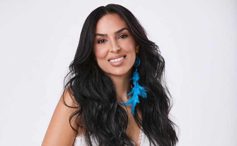 Débora Vitória prepara DNA do Goiás