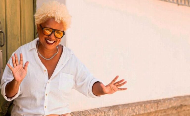 Marina Iris engata três projetos em série de apresentações no RJ