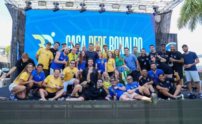 Casa Ronaldo em Miami atrai milhares de pessoas em dias de jogos