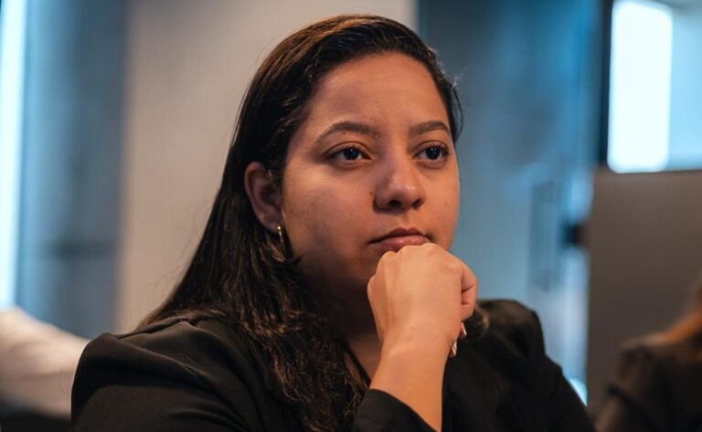 Especialista financeira Thays Rodrigues é homenageada em Alphaville (SP) por revolucionar a forma como empresários recuperam o poder de compra