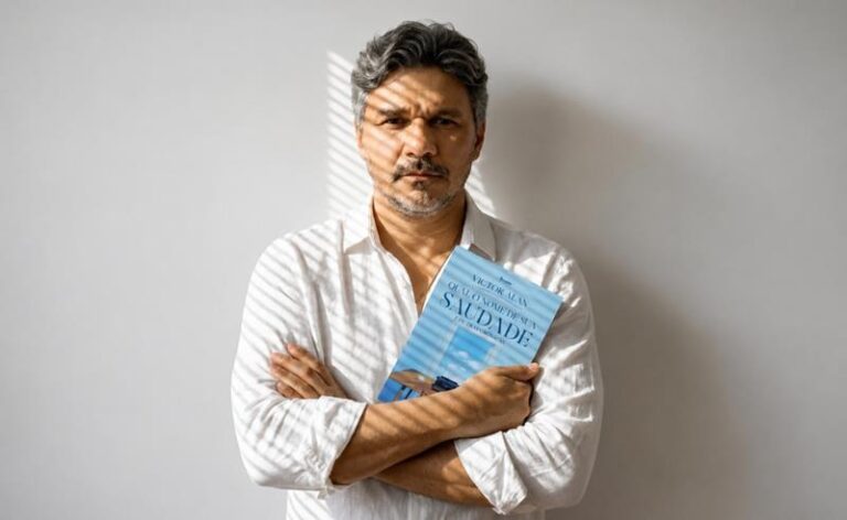Professor, influenciador musical e herdeiro de uma tradição cultural: conheça o universo criativo do escritor cearense Victor Alan