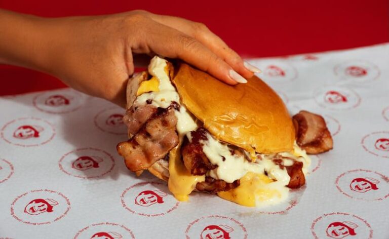 Comer também virou experiência digital: como as redes influenciam escolhas gastronômicas