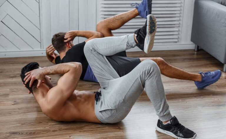 Muito além da barriga definida: conheça os benefícios do exercício abdominal