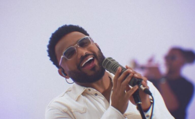 Eli Soares apresenta o single e clipe de “Estamos de Pé”
