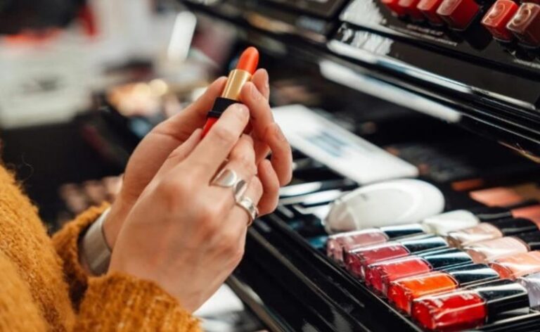 Impressão de segurança previne falsificações no mercado de beleza