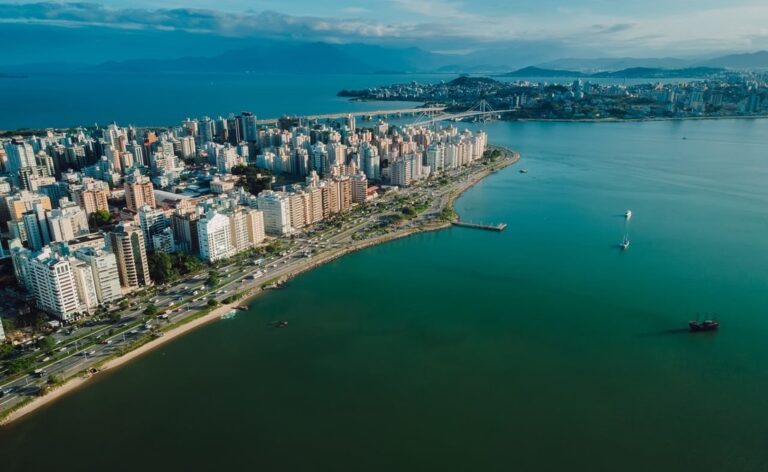Se você pudesse escolher qualquer lugar, onde colocaria sua vida e seu patrimônio?
