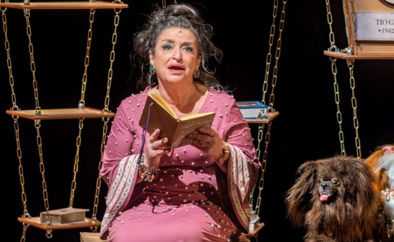 Grace Gianoukas desembarca em Brasília com seu novo espetáculo, “Dora”, no Teatro Royal Tulip