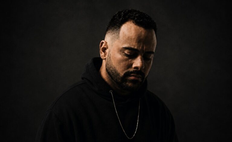 Thiago Augustho questiona falsas aparências nas redes sociais em “Aparência Digital”