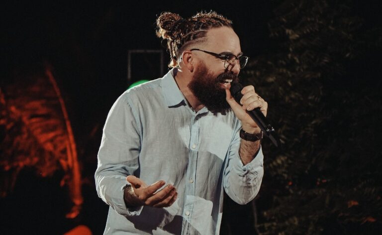 Jhonny Salvação lança “Melhor Fase” e amplia repertório para shows e eventos pelo Brasil