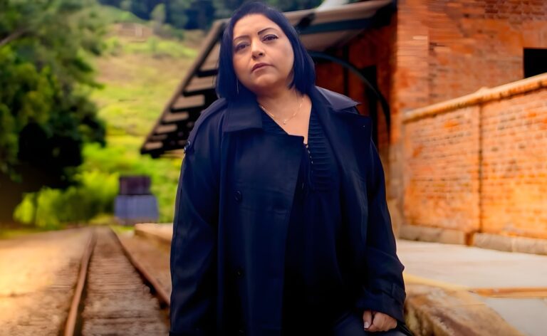 Amanda Lage lança “Jesus salvou minha alma”, canção sobre recomeço, fé e transformação
