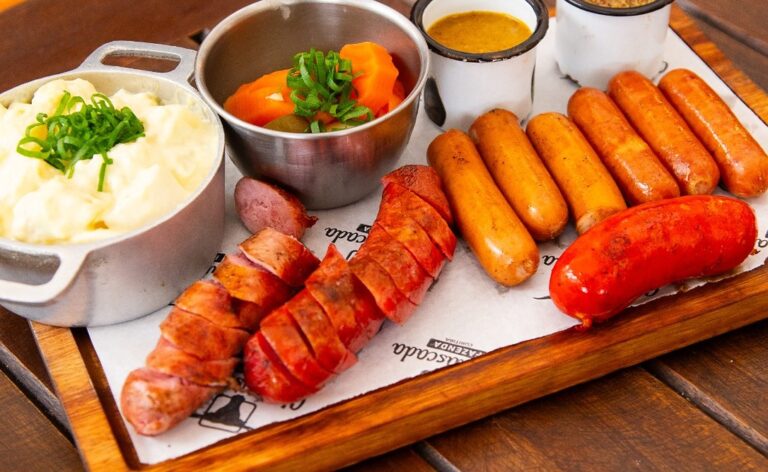 Fazenda Churrascada entra no clima da Oktoberfest e prepara programação especial para o feriado das crianças