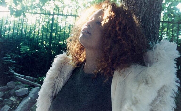 Shygirl lança novo single, “Mantra”