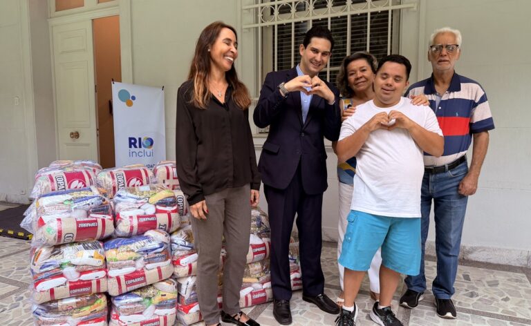 Assembleia de Deus de Madureira doa 15 toneladas de alimentos à ONG RIOInclui