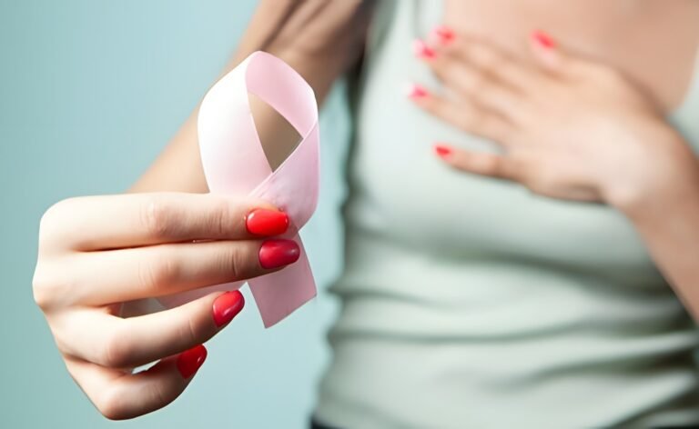 Outubro Rosa: 78,6 mil brasileiras devem ter 
câncer de mama até 2028